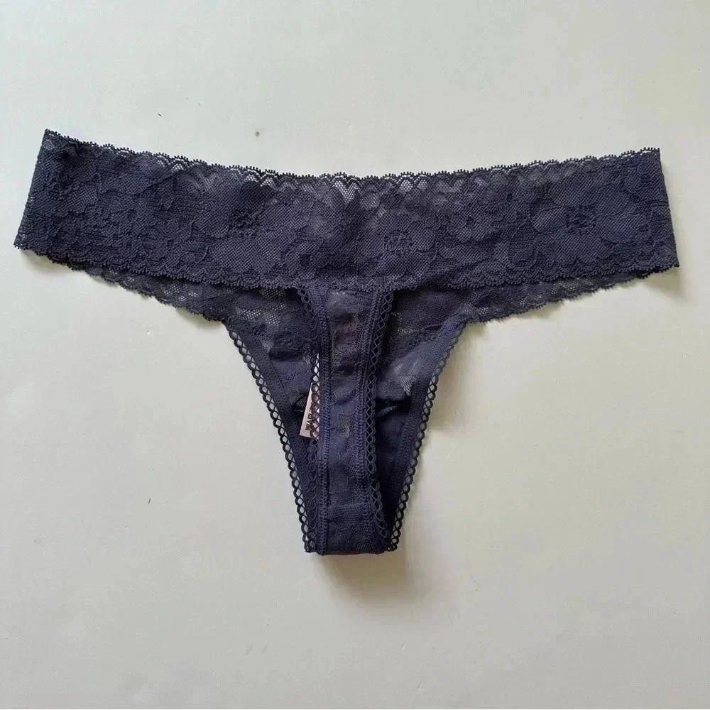 Victorias Secret‎ Purple Lace Animal Print Thong Small